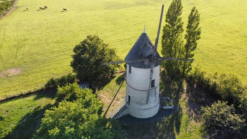 Вилла Moulin A Vent Le Champ Du Trail Saint-Cyr-des-Gats Экстерьер фото